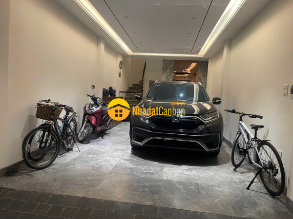 Siêu phẩm nguyễn văn cừ 7 tầng thang máy ô tô tránh