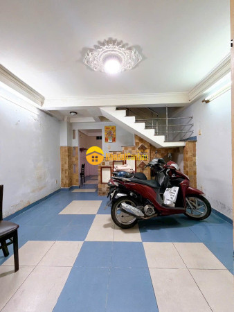 Mặt tiền víp sát quận 1 kinh doanh đa ngành mặt tiền ôtô.