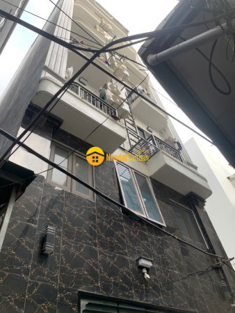 Bán tòa chdv tại đông ngạc đường kẻ vẽ ngay hồ kẻ vẽ 106m x7t mặt tiền gần 6m 22pkk